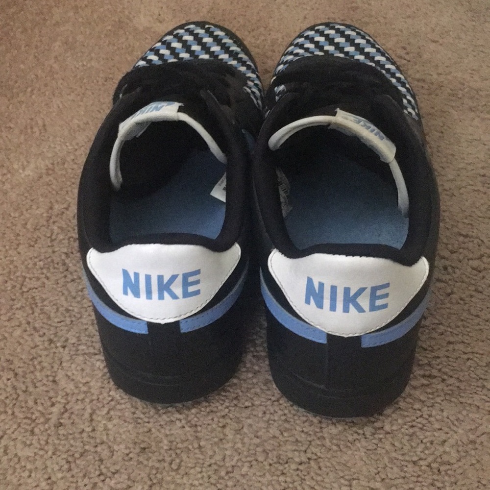 Nike’s - Picture 4 of 7